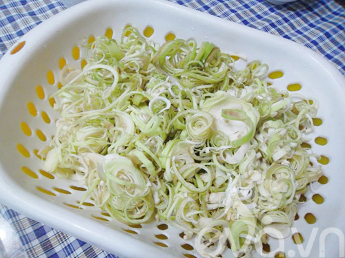 Canh móng giò hoa chuối cho mẹ ít sữa - 1