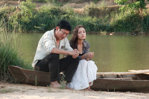 Tinna Tình bị đánh ghen vì quot;cướp chồngquot; - 2