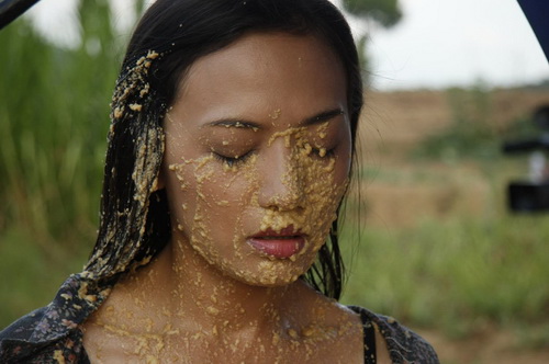 Tinna Tình bị đánh ghen vì quot;cướp chồngquot; - 8