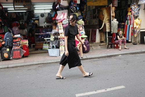 quot;Đổi gióquot; với 3 kiểu quần từ Victoria Beckham - 11