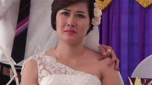 Bật khóc với clip chú rể hát tặng vợ - 2