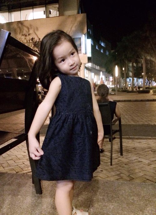 Lưu Hương Giang đưa con gái đi dạo phố đêm - 5