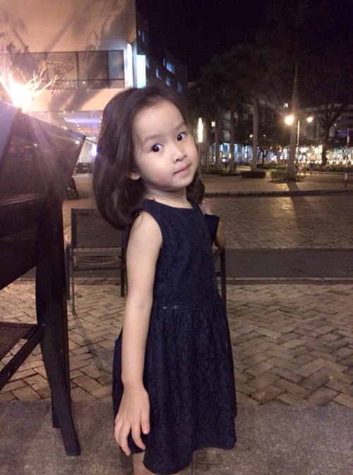 Lưu Hương Giang đưa con gái đi dạo phố đêm - 6