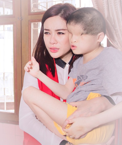 HH Phương Nguyễn trẻ trung bên Trà Ngọc Hằng - 10