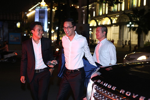 Bố mẹ chồng Hà Tăng quot;gây bãoquot; tại sự kiện - 2