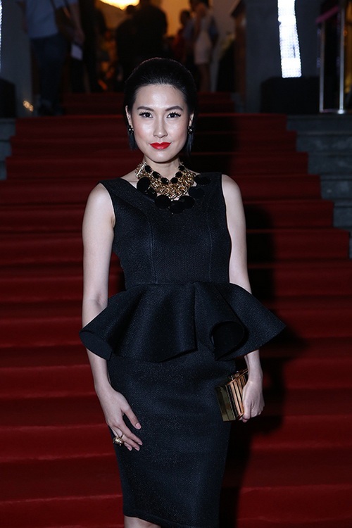 Bố mẹ chồng Hà Tăng quot;gây bãoquot; tại sự kiện - 16