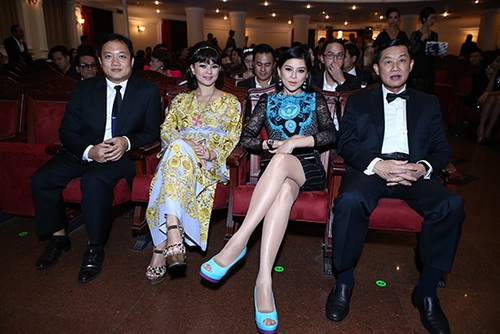 Bố mẹ chồng Hà Tăng quot;gây bãoquot; tại sự kiện - 10