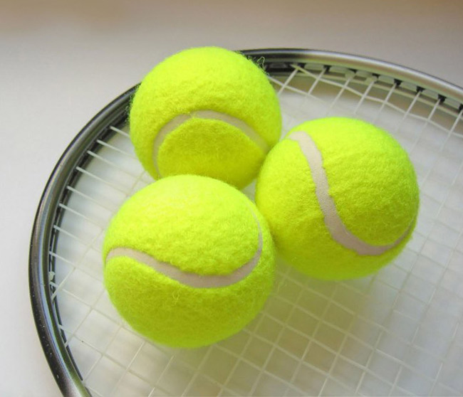 30. Quả bóng tennis

Quả bóng tennis mới có thể làm sạch các vật dụng làm từ nhựa vinyl, tường gỗ, thậm chí là sơn. Bóng tennis sẽ không làm ảnh hưởng tới bề mặt các vật trên.
