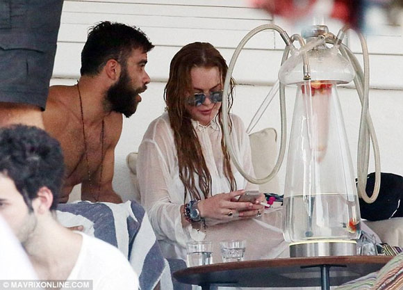 Eva quot;soiquot; 6/8: Người đẹp Mật danh có bầu lần 4? - 17