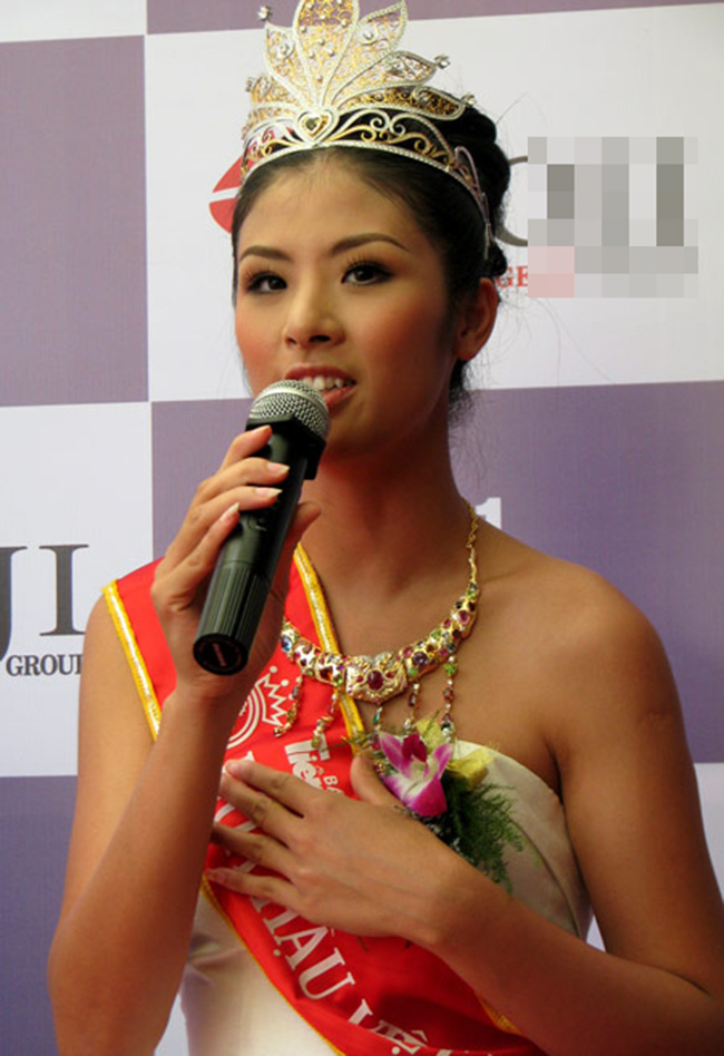 Thêm một Hoa hậu Việt Nam nữa có làn da đen đó chính là Ngọc Hân.
