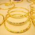 Mua sắm - Giá cả - Vàng tăng nhẹ, ngược chiều giá USD