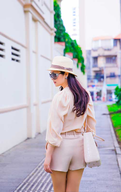 Giáng My đánh đàn, ngâm thơ giữa đời thường - 13