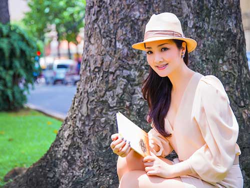 Giáng My đánh đàn, ngâm thơ giữa đời thường - 8