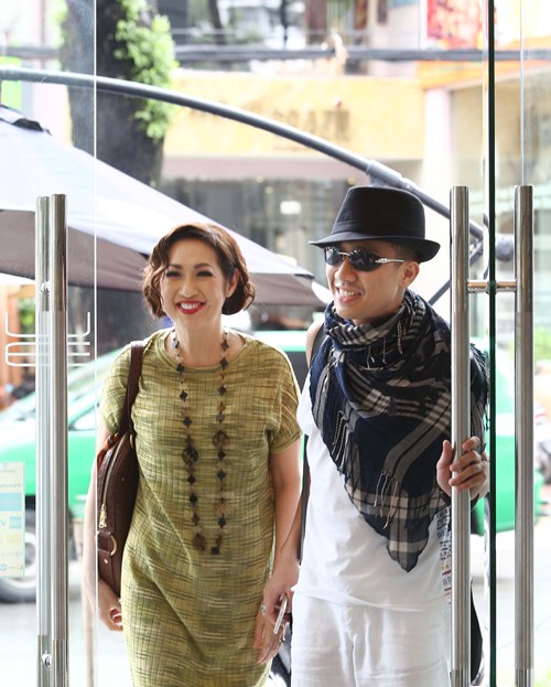 Trấn Thành điệu đà hẹn cafe với Ý Lan - 2