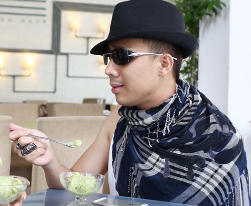 Trấn Thành điệu đà hẹn cafe với Ý Lan - 7