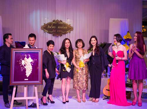 HH Đền Hùng Giáng My lần đầu khoe mẹ và chị gái - 18