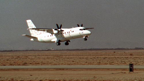 Rơi máy bay dân sự ở Iran, 48 người thiệt mạng - 1