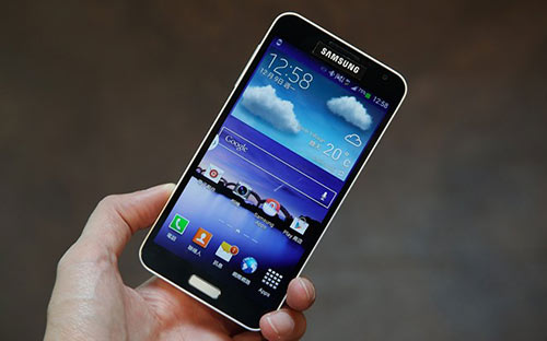 5 smartphone giảm giá mạnh nhất tuần qua - 5