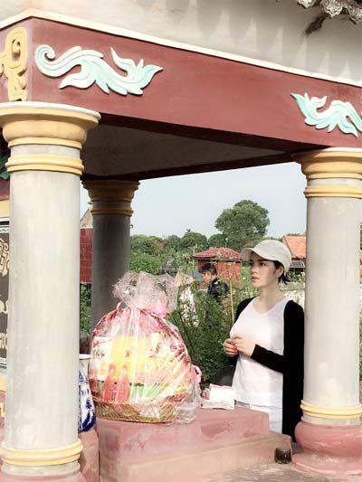 Jennifer Phạm tự hào khoe ảnh chồng đi hiến máu - 4