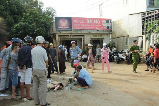 Bé 16 tháng tuổi chết thương tâm vì chơi dưới gầm xe tải - 1
