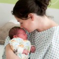 Bà bầu - Ghẹn tỵ với mẹ sinh con ở Pháp