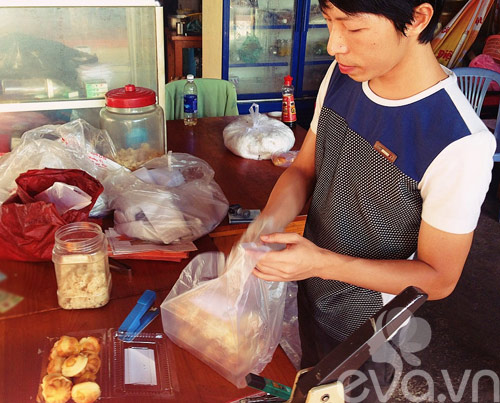 Đến Vũng Tàu thưởng thức bánh bông lan trứng muối - 11
