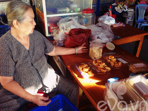 Đến Vũng Tàu thưởng thức bánh bông lan trứng muối - 10