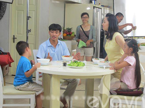 Chuyện chưa biết về trẻ em Việt đi quay quảng cáo - 14