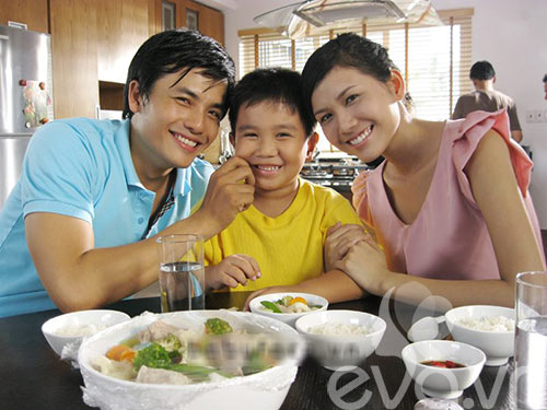 Chuyện chưa biết về trẻ em Việt đi quay quảng cáo - 1