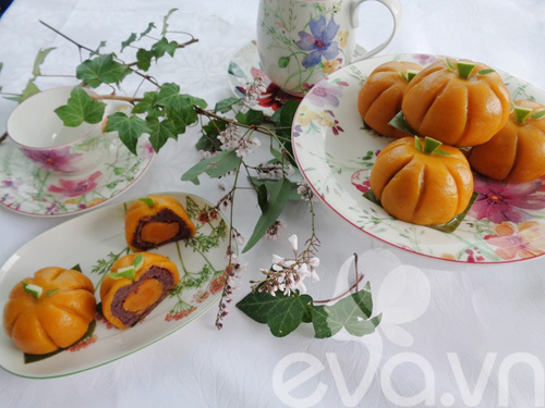 Bánh bí đỏ nhân đậu đỏ trứng muối - 10