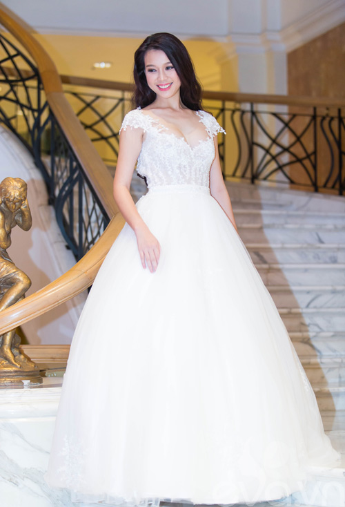 Vũ Ngọc Anh làm cô dâu xinh đẹp - 15