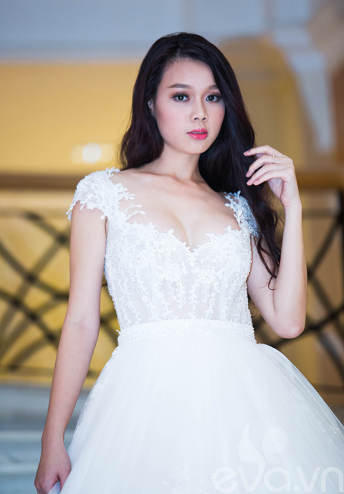 Vũ Ngọc Anh làm cô dâu xinh đẹp - 16