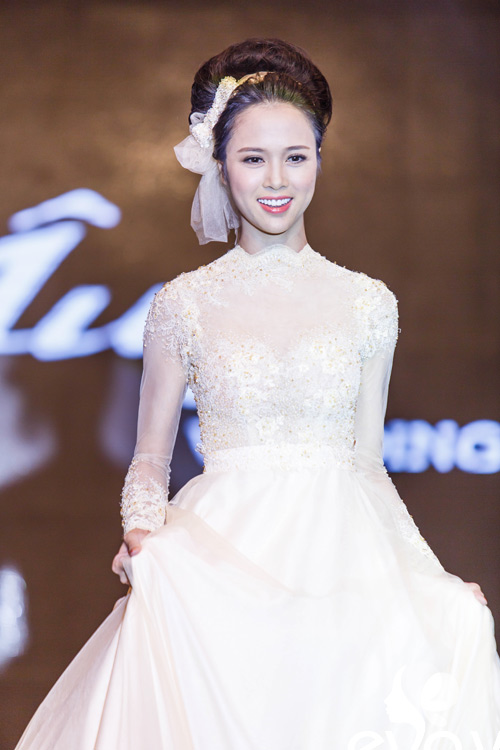 Vũ Ngọc Anh làm cô dâu xinh đẹp - 13