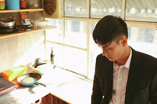 Say lòng với bộ ảnh #039;Gà trống#039; của bố đơn thân và con trai - 8