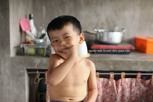 Say lòng với bộ ảnh #039;Gà trống#039; của bố đơn thân và con trai - 5