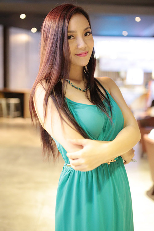 Ngọc Anh bất ngờ đi sự kiện cùng quot;bạn trai hot boyquot; - 2