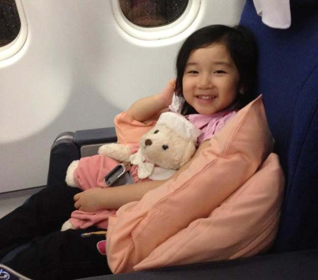 Khánh Linh hiện nay đã được 6 tuổi, càng lớn càng xinh đẹp và thông minh.
