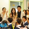 Làng sao - Triệu Vy uống rượu mừng phim đóng máy
