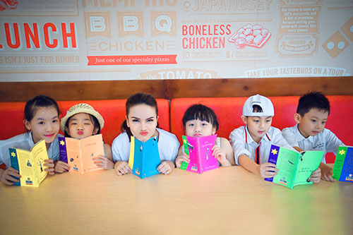 Yến Trang đón trung thu sớm cùng học trò cưng - 6