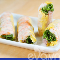 Tôm cuốn nem chua, trứng cuối tuần