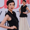 Thời trang - Xuân Lan đầy quyền lực với váy xuyên thấu