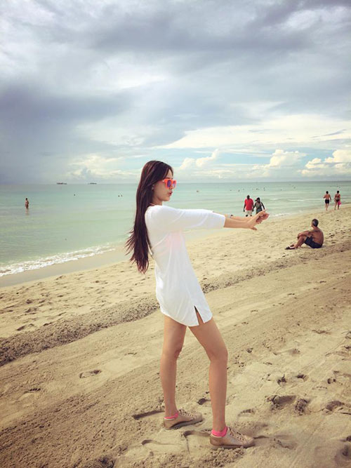Mai Phương Thúy khoe thân hình đẹp như #039;tạc tượng#039; - 4