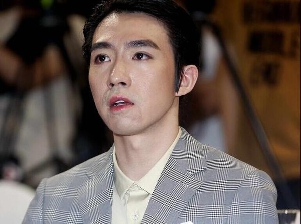 Mỹ nam CBiz biến dạng sau vụ nổ 4 năm trước - 5