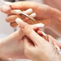 Sức khỏe - Keo gắn móng tay giả chứa độc tố gây vô sinh