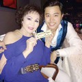Làng sao - Người yêu Vũ Hoàng Việt trẻ trung mừng sinh nhật