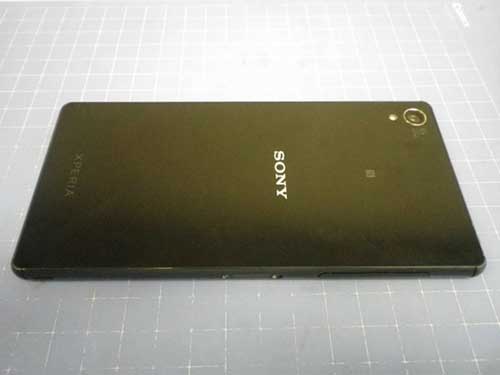 Chưa ra mắt, Xperia Z3 đã bị quot;mổ bụngquot; - 3