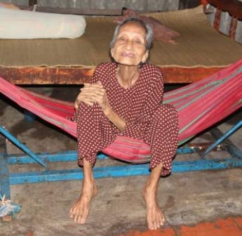 Đôi vợ chồng cao tuổi nhất châu Á là người Việt Nam - 2