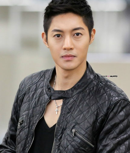 Lộ ảnh thương tích đầy mình của bạn gái Kim Hyun Joong - 1