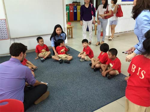 Cậu nhóc Subeo tinh nghịch trong lớp học - 3