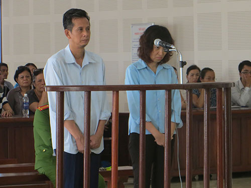 Cặp vợ chồng #039;siêu lừa#039; đẩy cha mẹ vào cảnh khốn cùng - 1